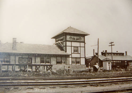 depueilstationofinterurban.jpg